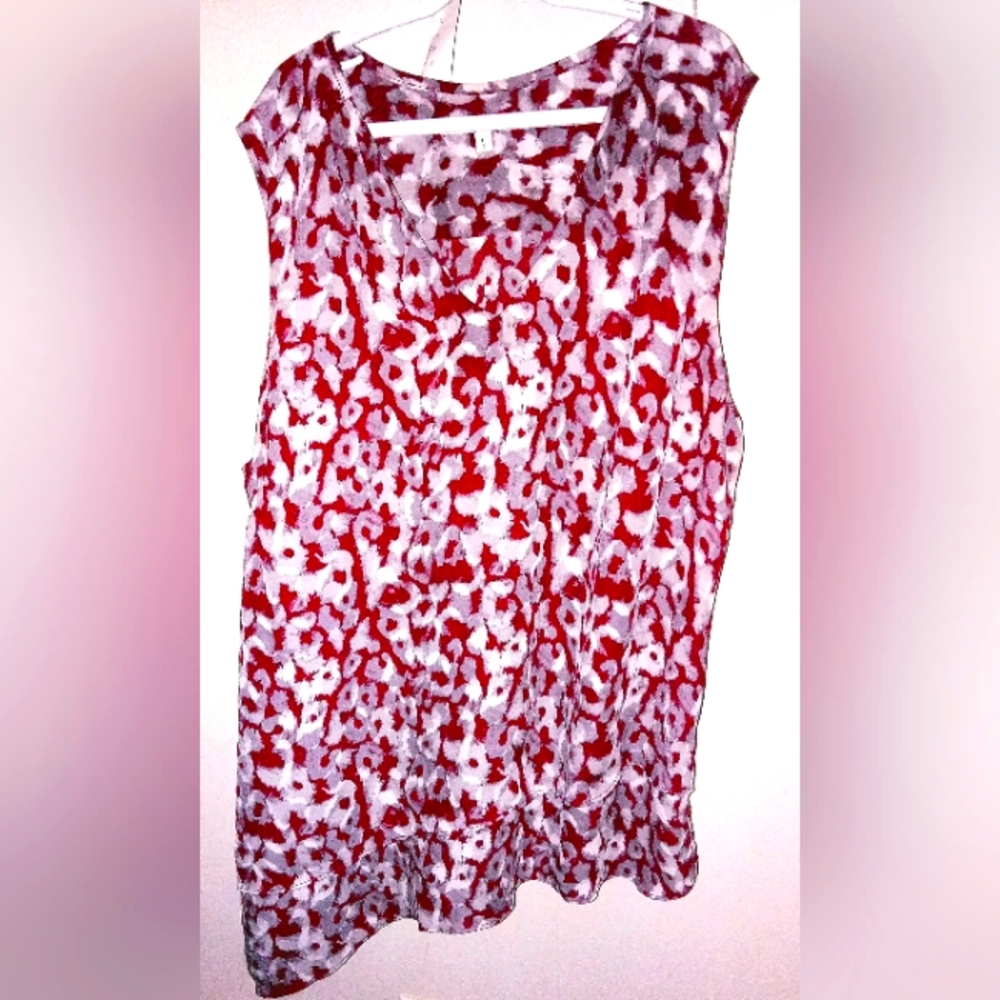 #13. Alfred Sung Red and White Sleeveless Blouse